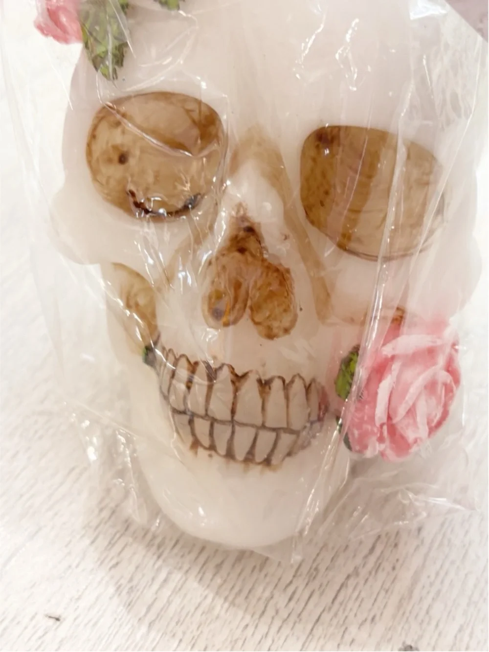 New MORTAR & BONE Candle Roses & Sugar Skull Romance Spirit Goth Halloween 4”X5”